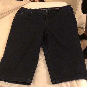 Gloria Vanderbilt capris